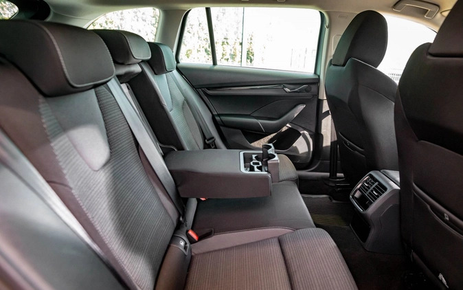 Skoda Octavia cena 89900 przebieg: 71810, rok produkcji 2021 z Łódź małe 781